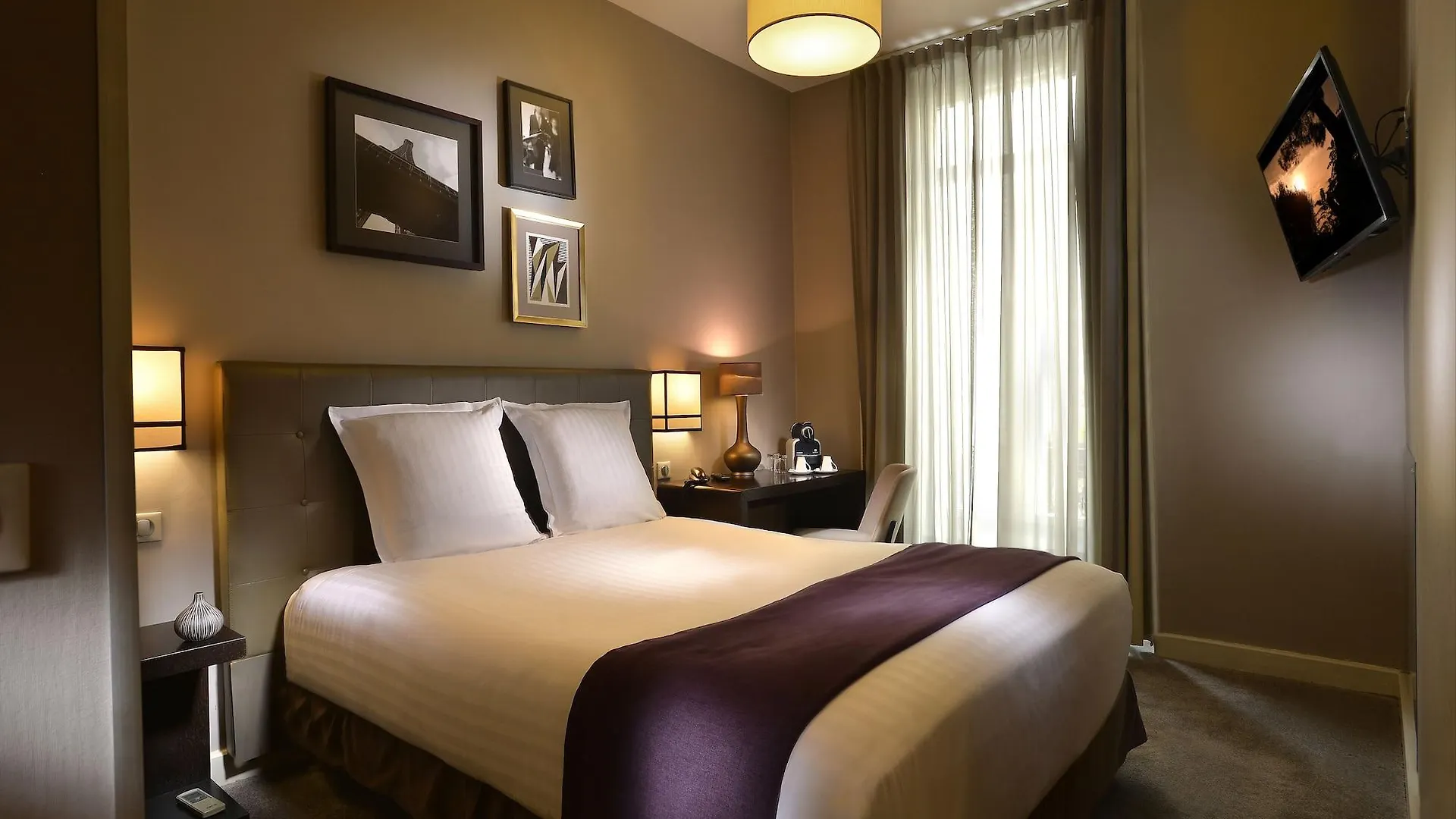 Opera Frochot 3* باريس