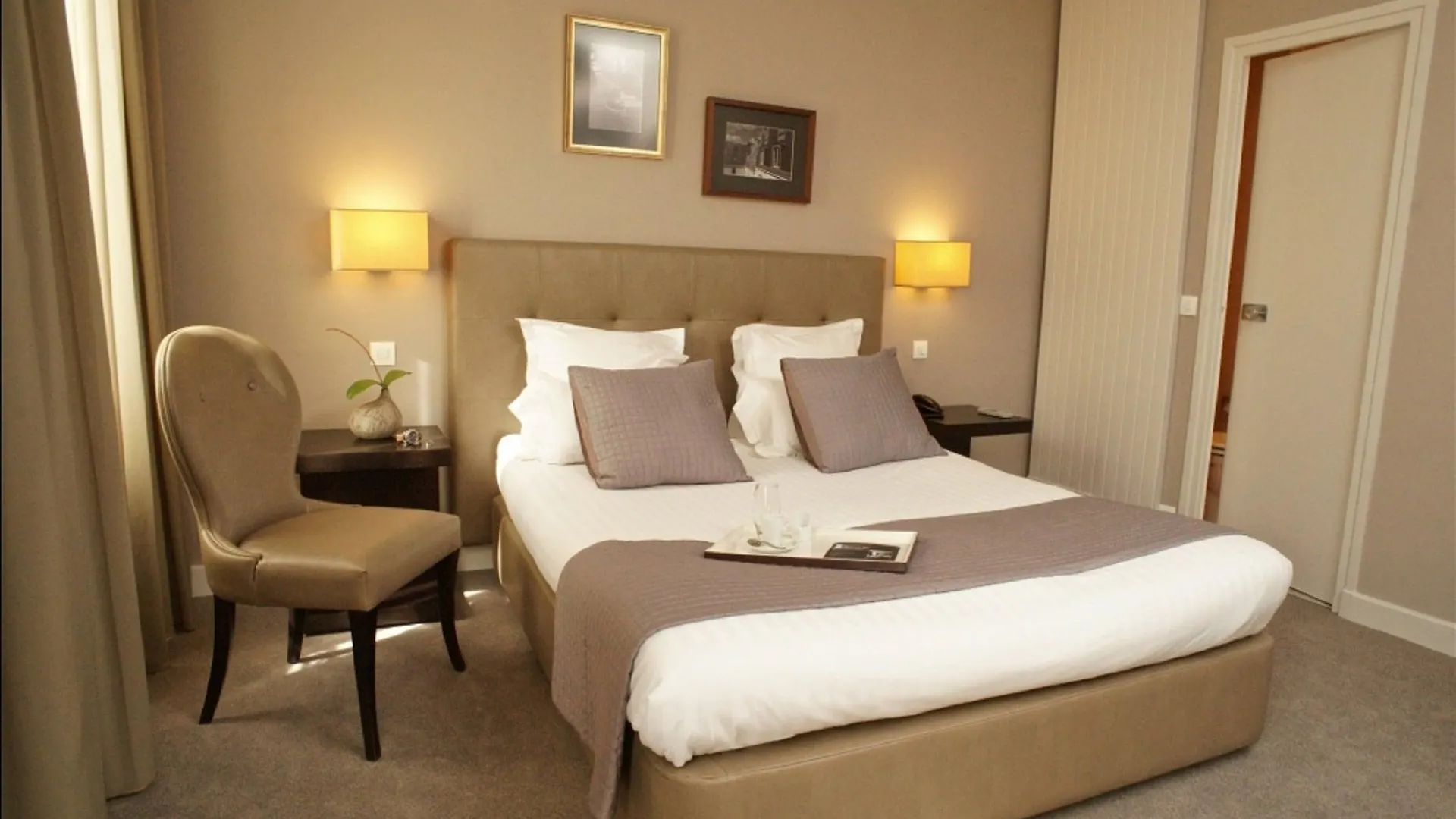 فندق Opera Frochot 3*
